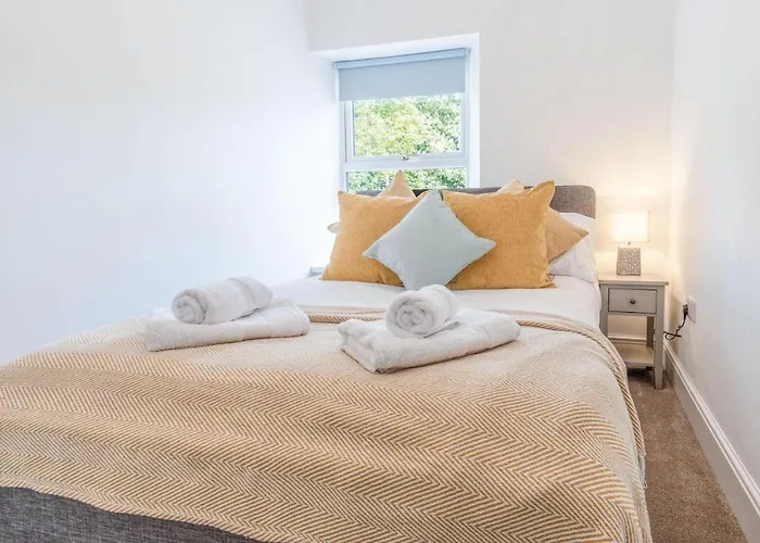 Canol Y Bryn - 3 Bedroom Holiday Home - Tenby