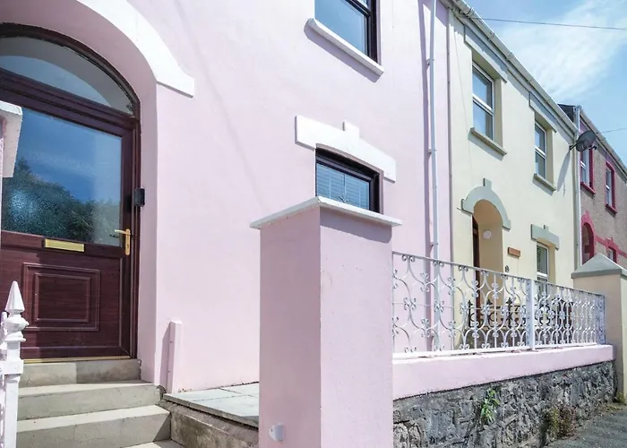 Canol Y Bryn - 3 Bedroom Holiday Home - Tenby